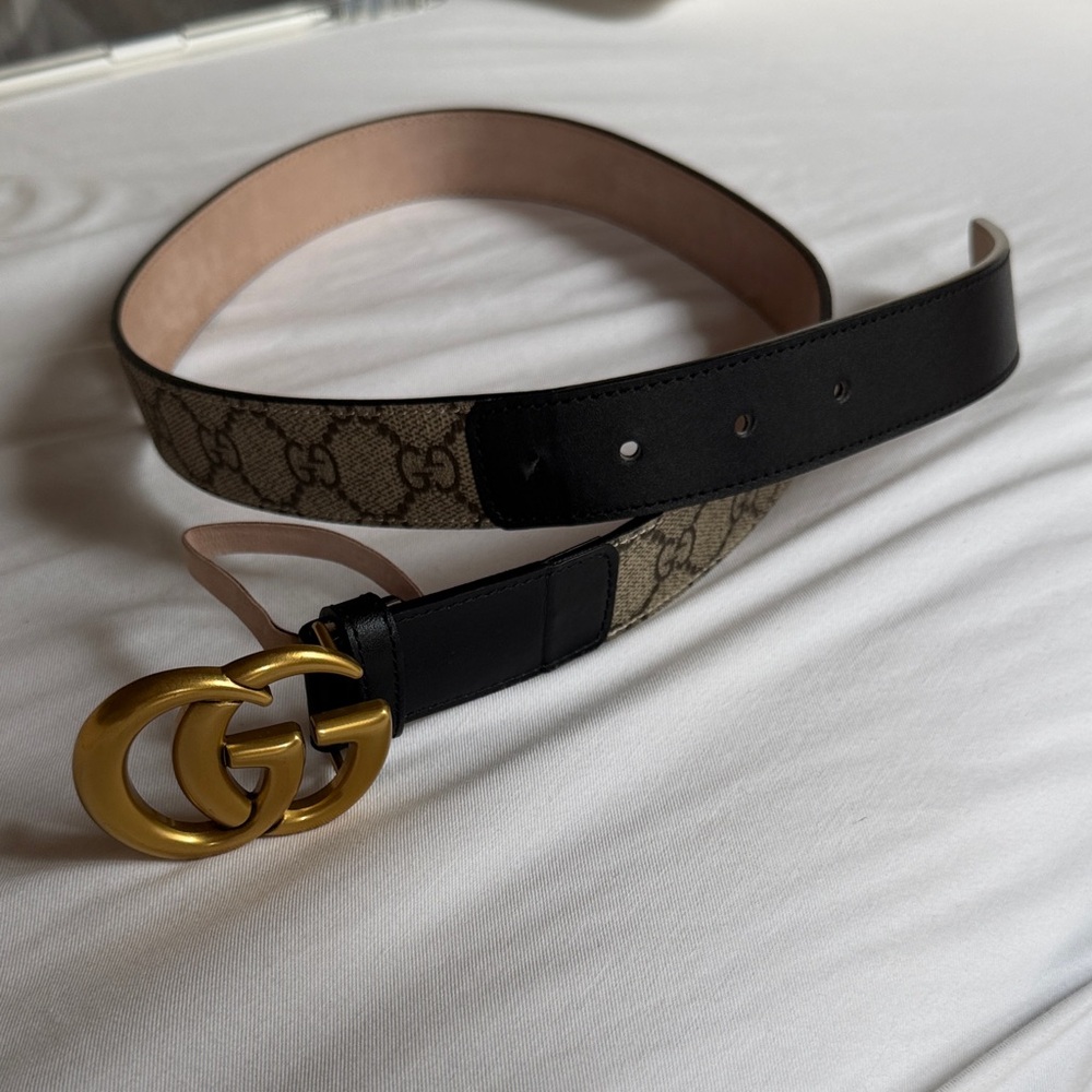 Gucci Monogram Belt with Black Trim and Gold Double G Buckle - Picture 3 of 3